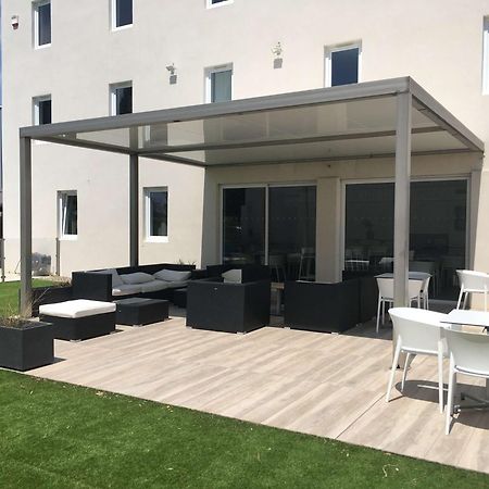 Brit Hotel Martigues Nord Екстериор снимка