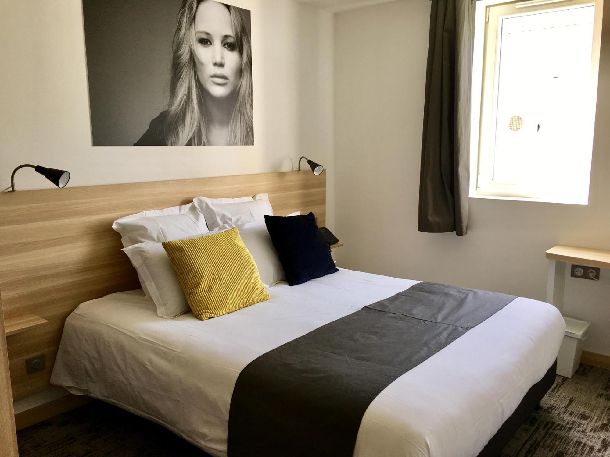 Brit Hotel Martigues Nord Екстериор снимка