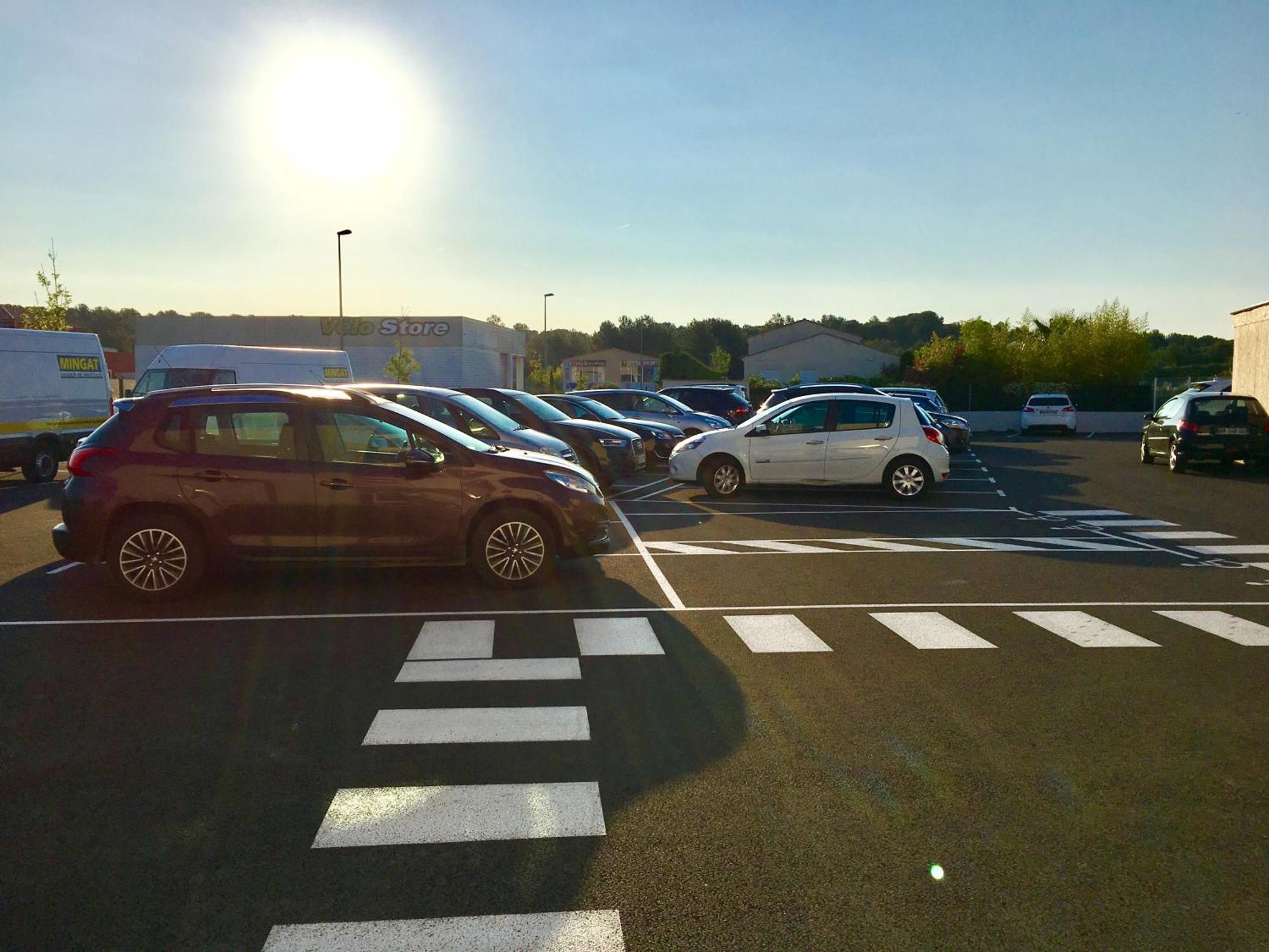 Brit Hotel Martigues Nord Екстериор снимка