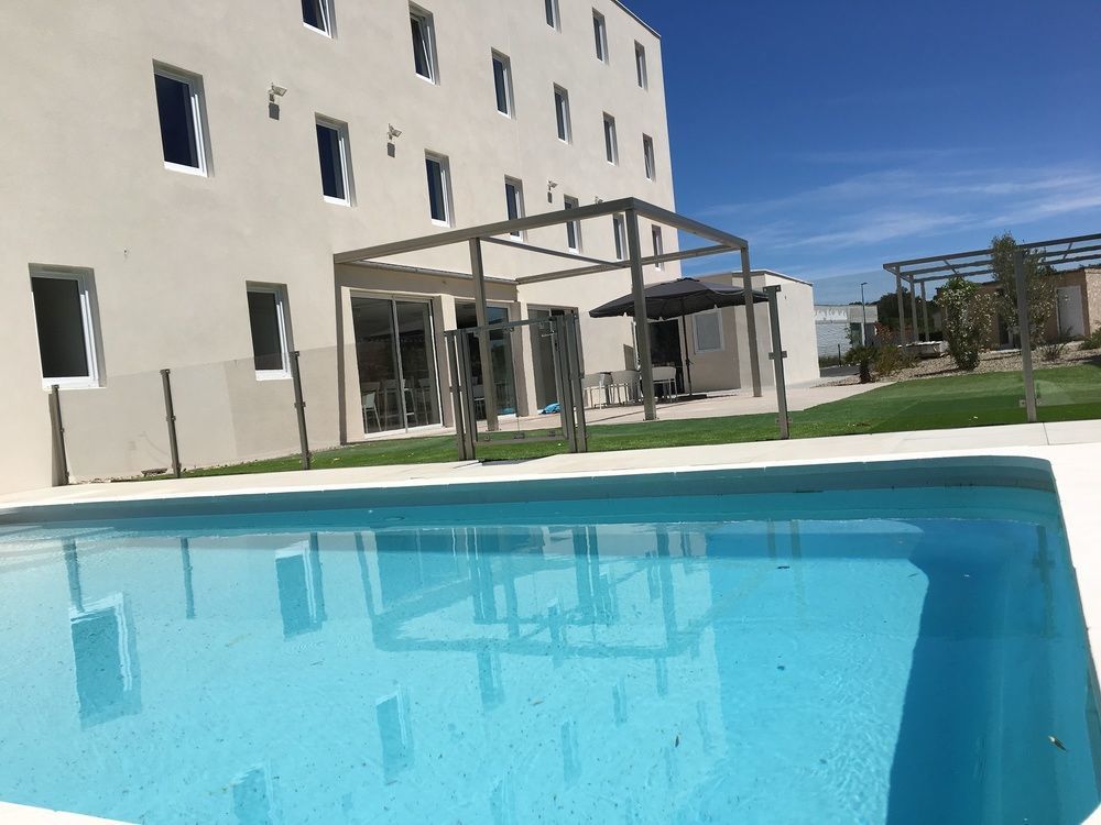Brit Hotel Martigues Nord Екстериор снимка
