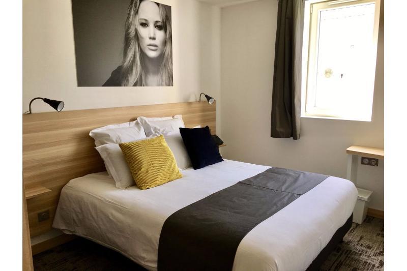 Brit Hotel Martigues Nord Екстериор снимка