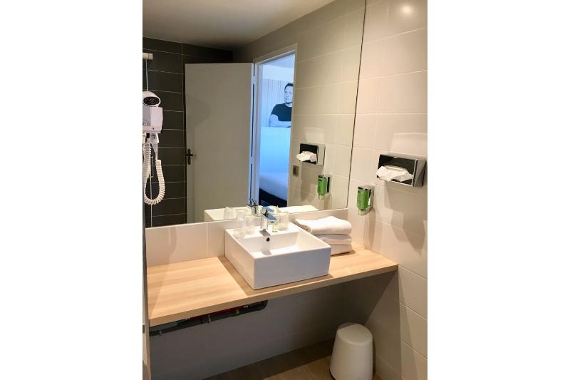 Brit Hotel Martigues Nord Екстериор снимка